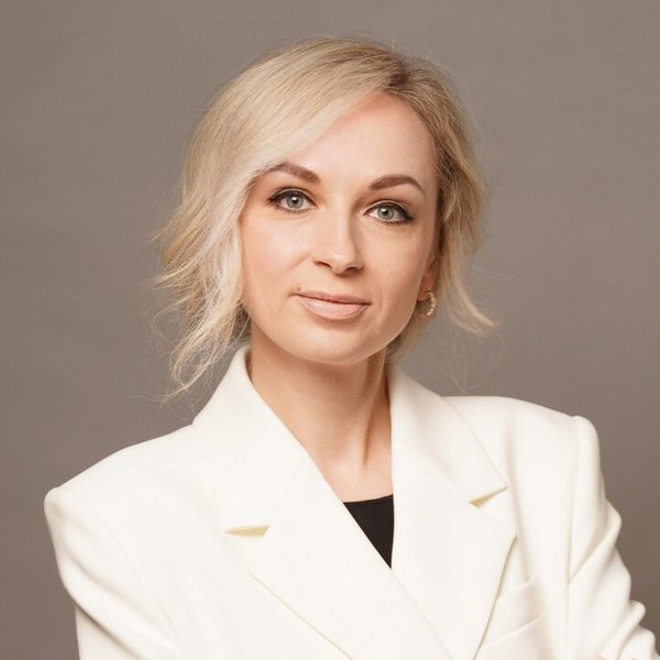 Марина Маркова